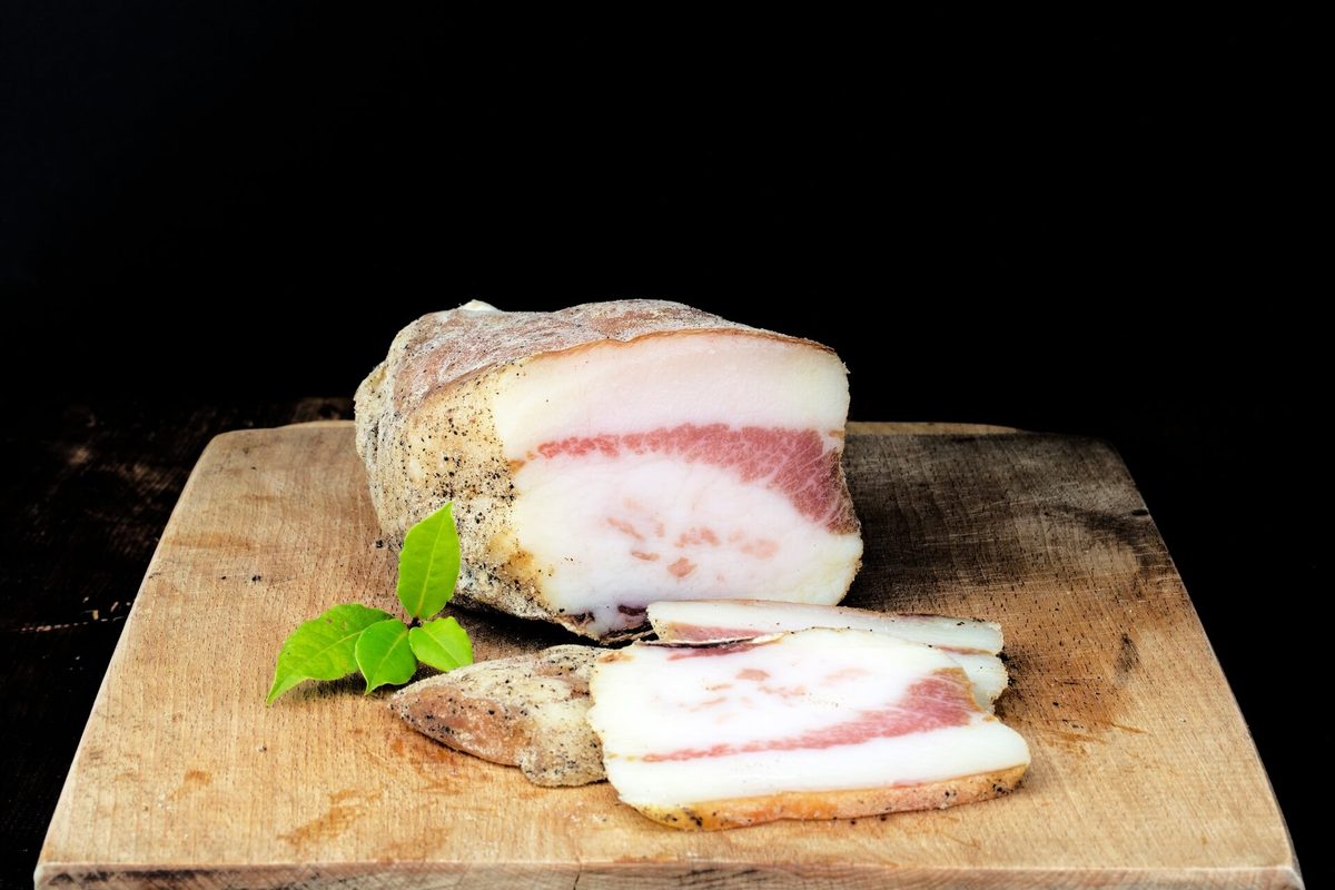 Guanciale di suino